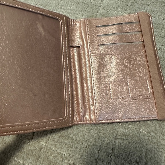Elegant Pink Metallic Passport Wallet - Picture 2 of 3